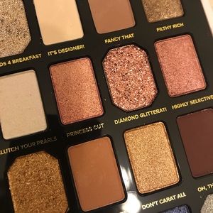 Meet your Posher, Holly